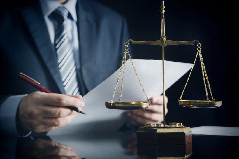 Why Some Divorce and Family Law Cases Go to Trial in Illinois—and Others Don’t