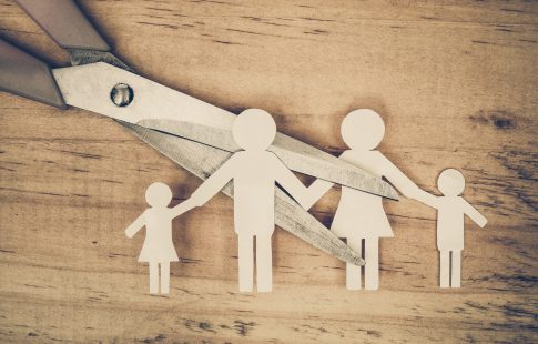 What’s the Difference Between a Contested and an Uncontested Divorce in Illinois?